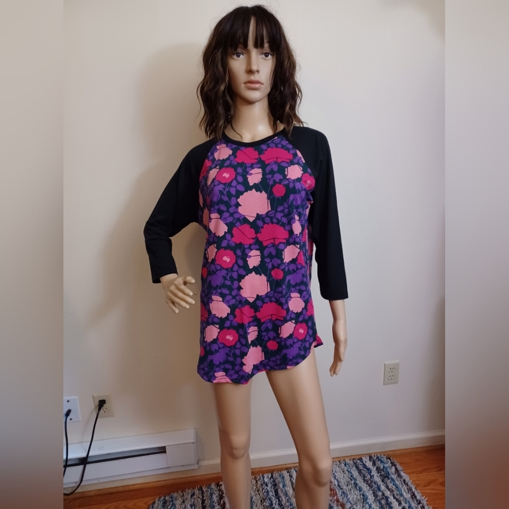🤍 EUC LuLaRoe Randy Tee Black, Pink & Purple Size M
